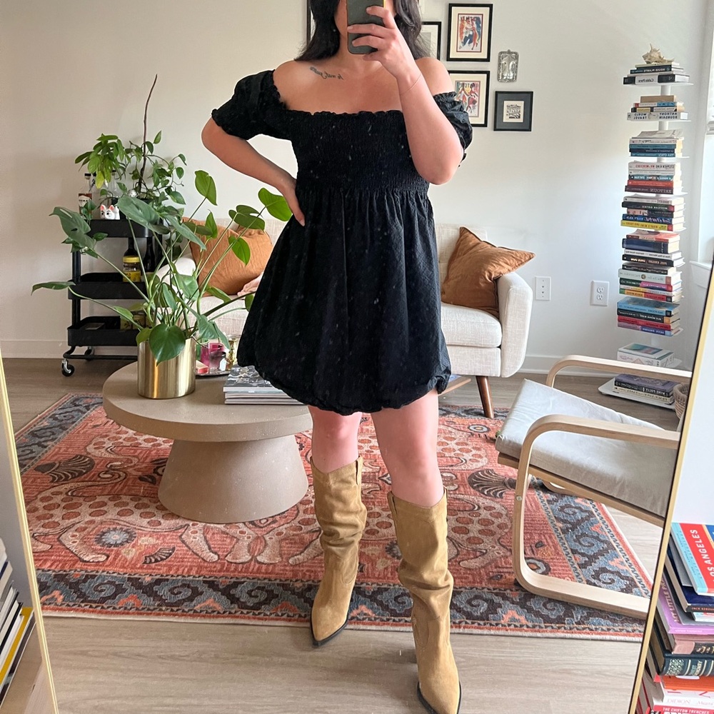 Hillhouse Athena nap dress - black mini dress with puff sleeves